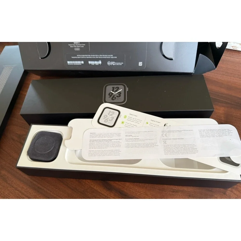 Apple Watch Series 4 Black Presentation Box Nike Sport 44mm 1-3 BOX ONLY